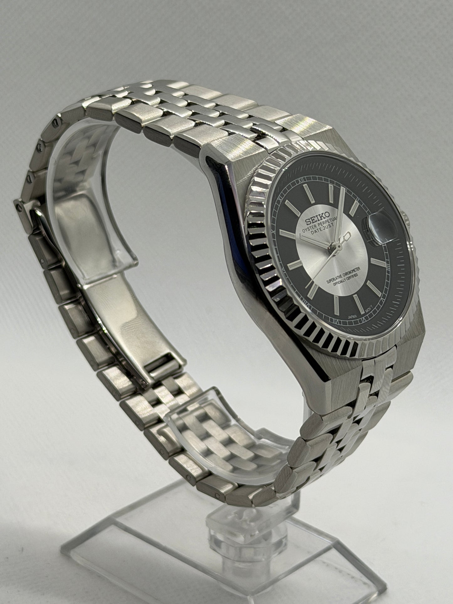 Black Tux Land Dweller